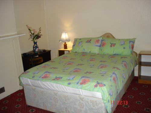 Economy Family Room