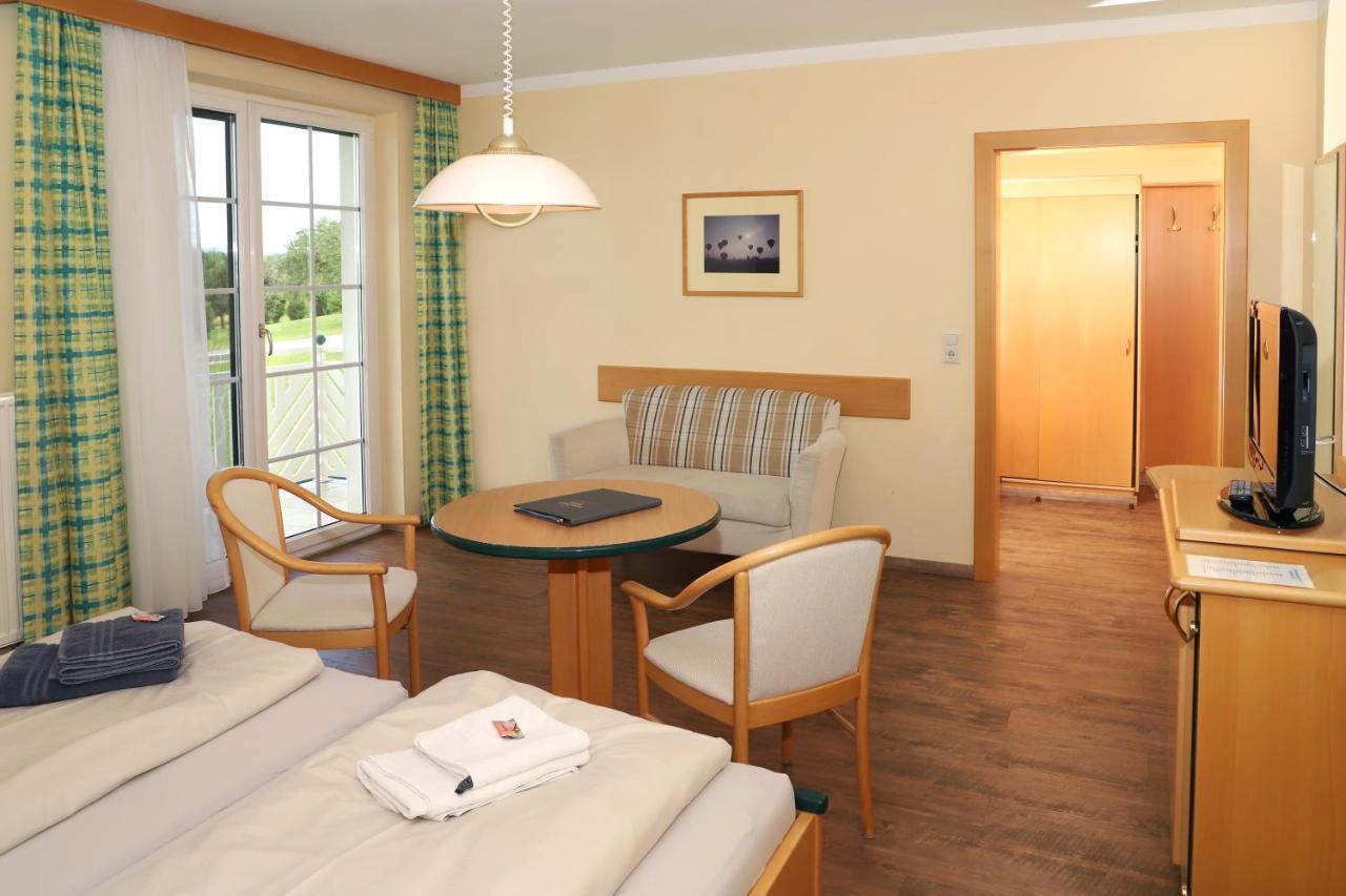 Doppelzimmer mit Balkon