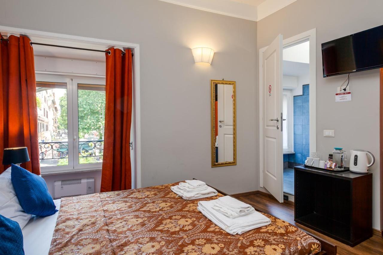 Double Room Private Bathroom