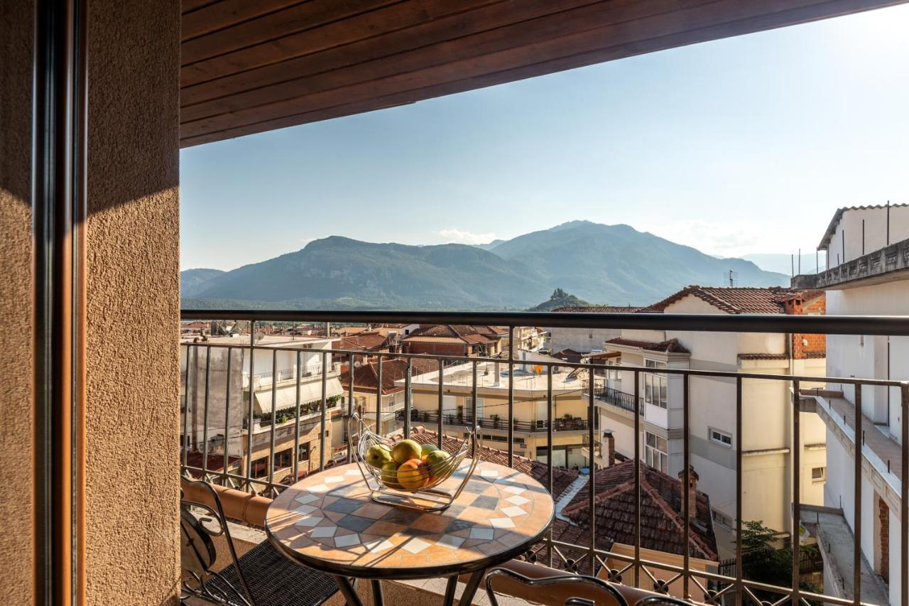 Triple Room with Partial Meteora View