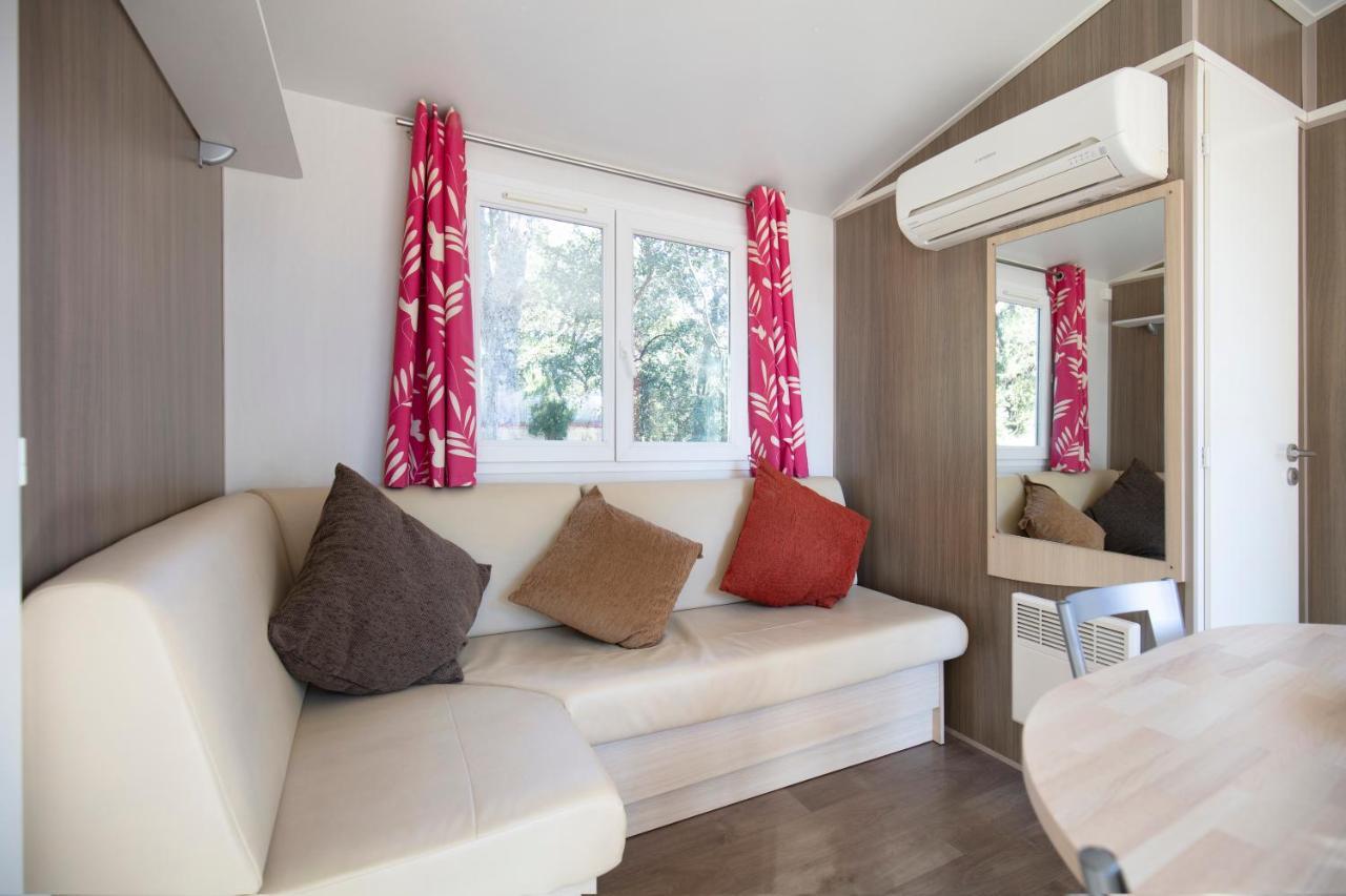 Mobile Home,1588351580:JPEG