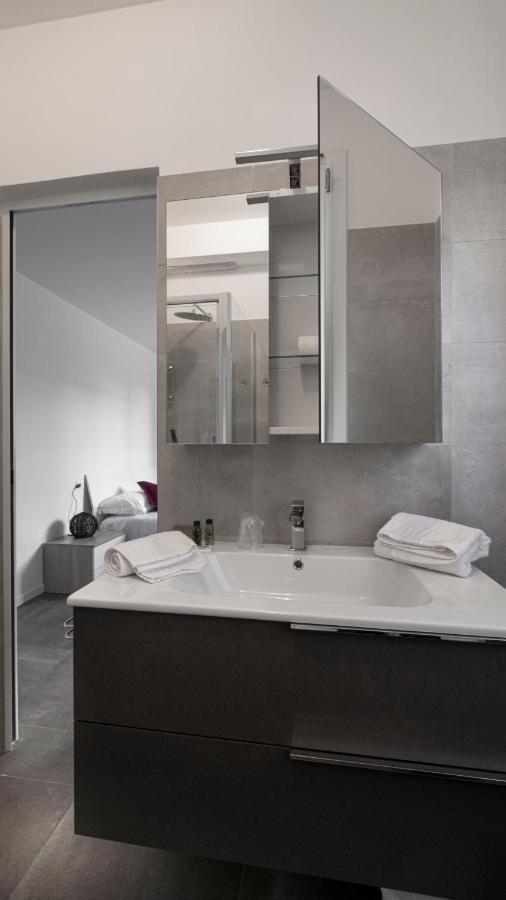 Two-Bedroom House,1028976844:JPEG