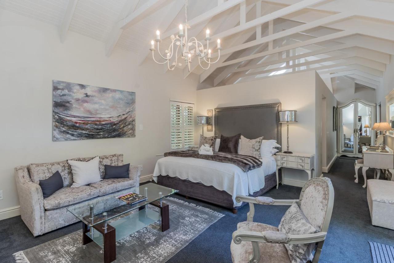 Executive Suite with Garden
