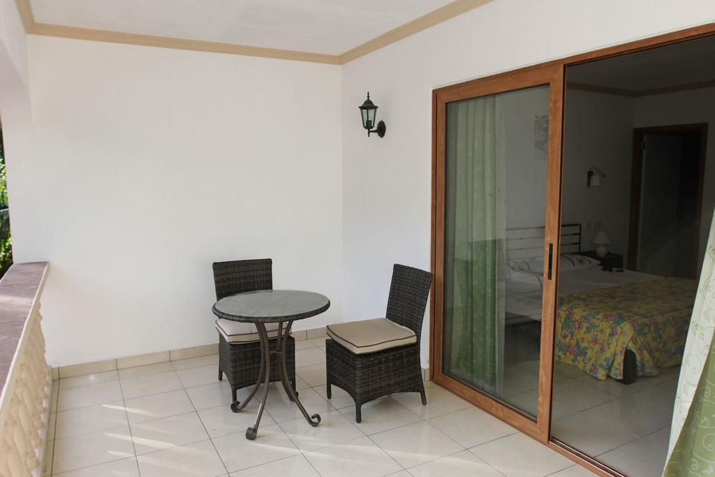 Studio with Balcony
