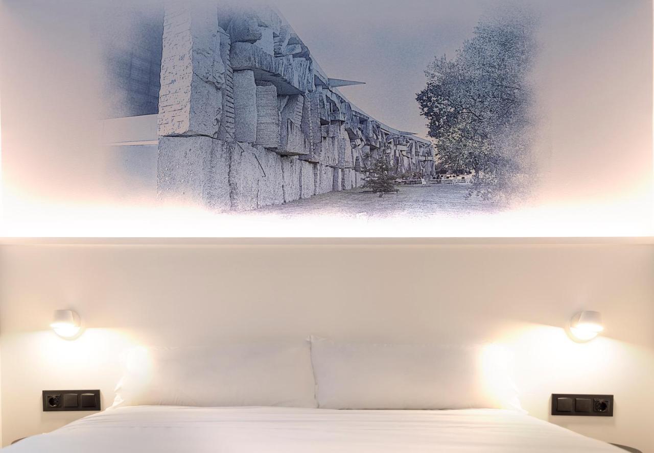 Standard Double or Twin Room,1039283998:JPEG