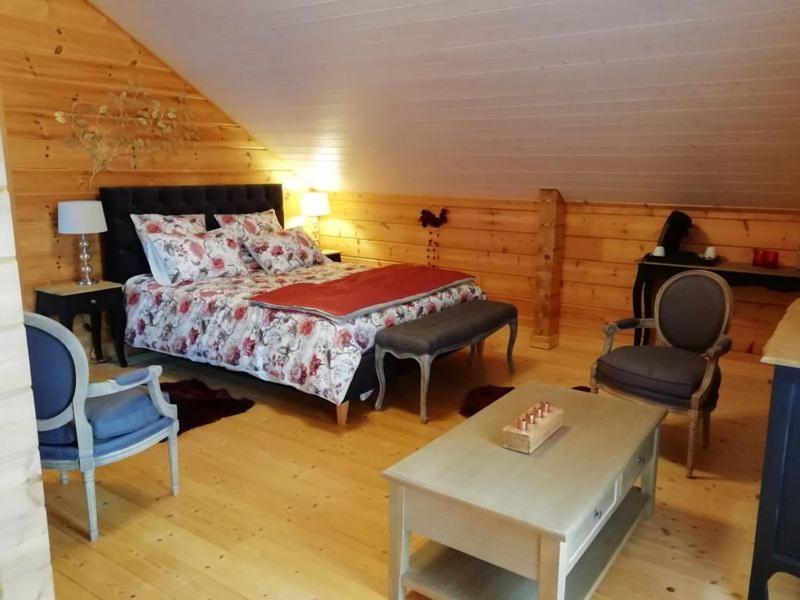 Suite Lit King-Size avec Balcon