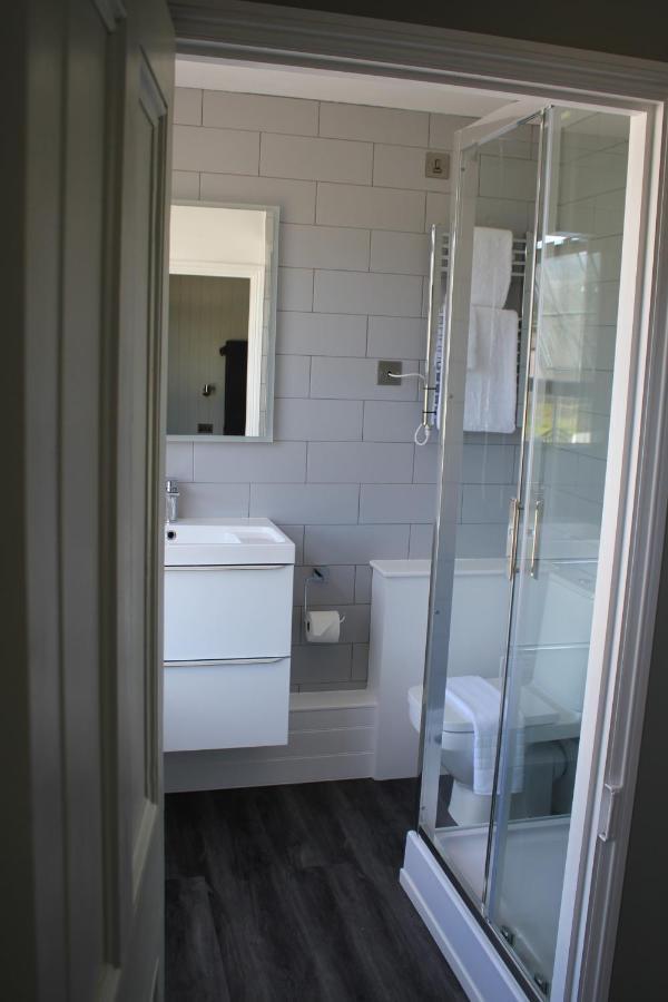 Triple Room with Shower