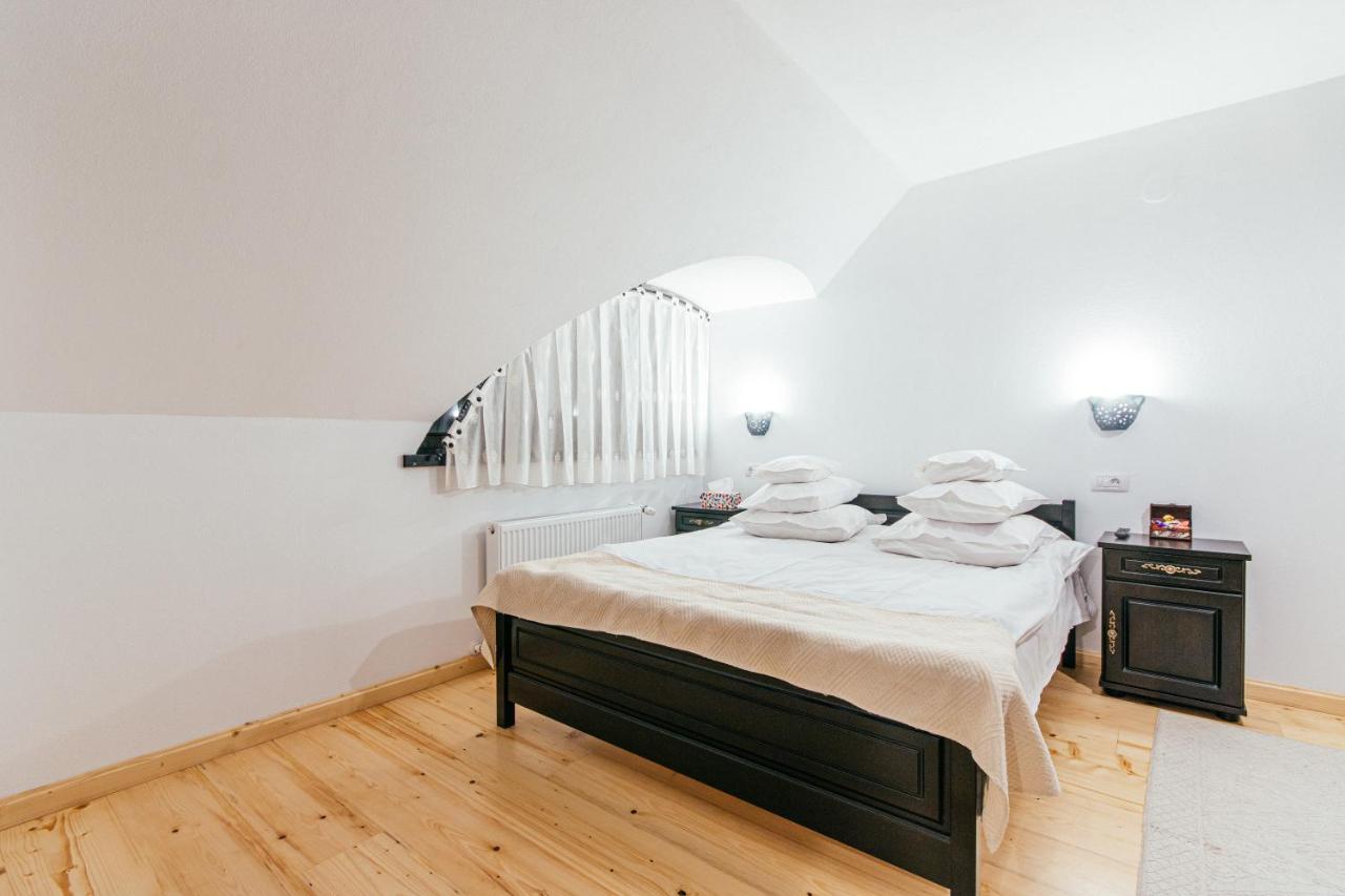 Triple Room with Mountain View