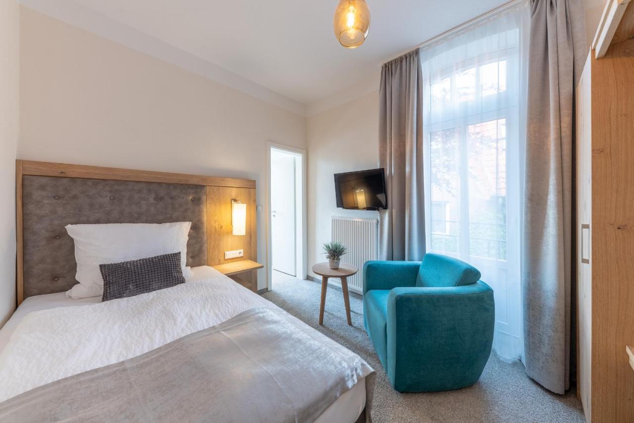 Superior Single Room,1054107664:JPEG