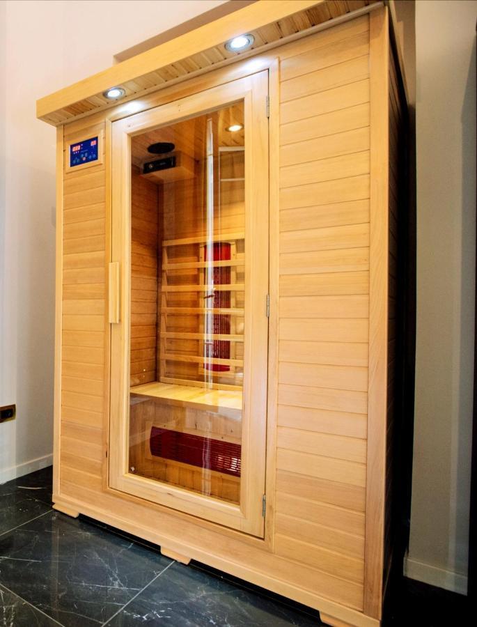 King Suite with Sauna