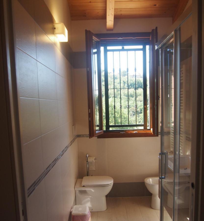 Camera Doppia con Letti Singoli con Bagno