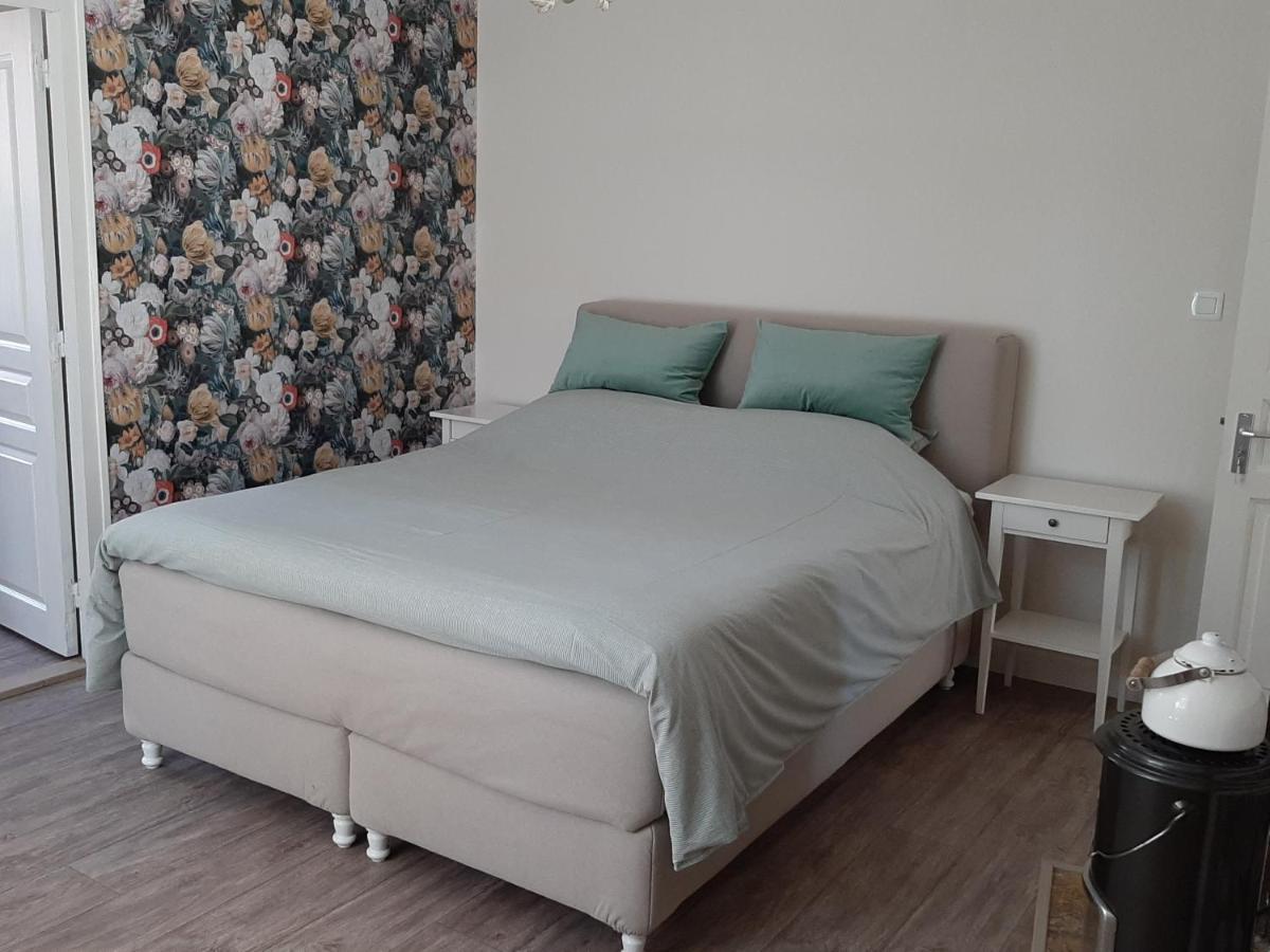 Vierpersoonskamer met Eigen Badkamer