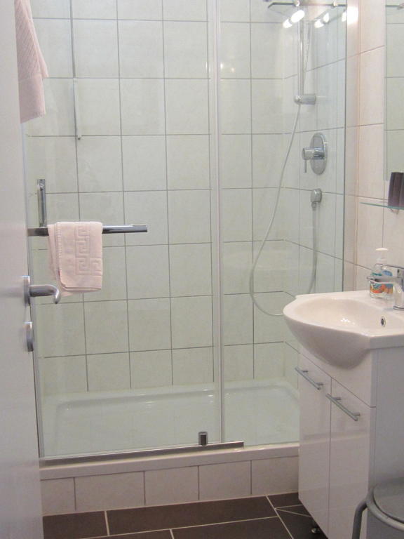 Double Room,107237706:JPEG