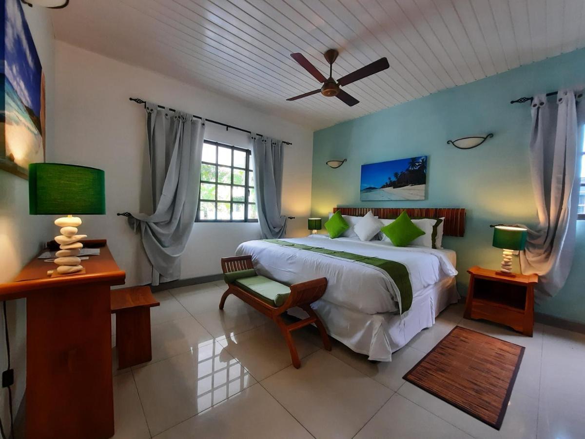 One-Bedroom Apartment,1588565921:JPEG