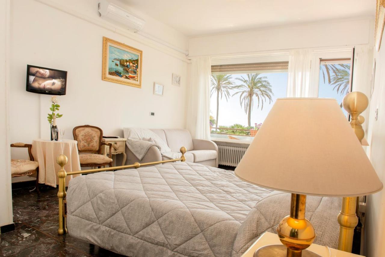 Deluxe Quadruple Room with Balcony and Sea View