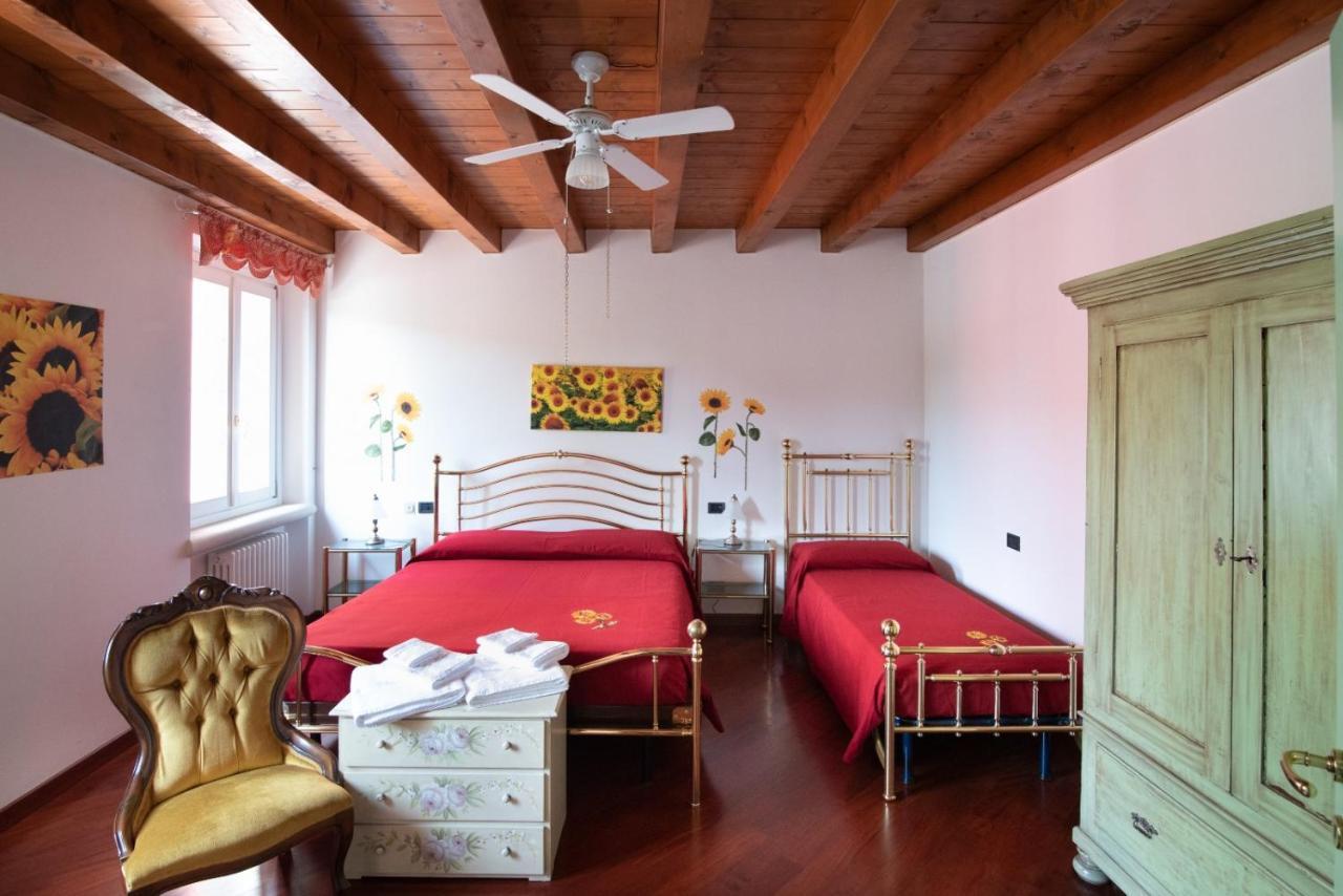 Dreibettzimmer mit Gemeinschaftsbad