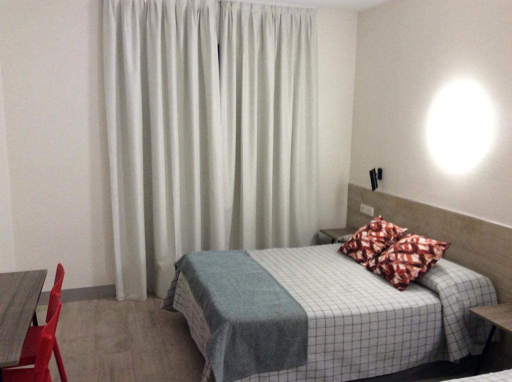 Single Room,200282104:JPEG