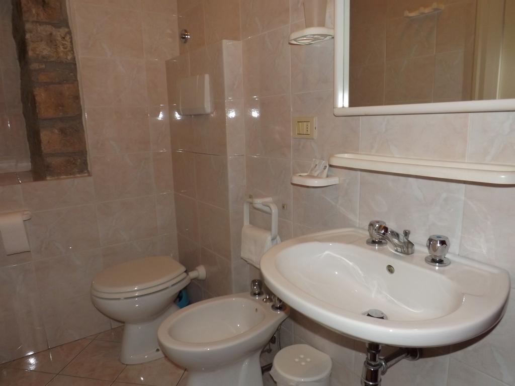 Standard Double Room,845652830:JPEG