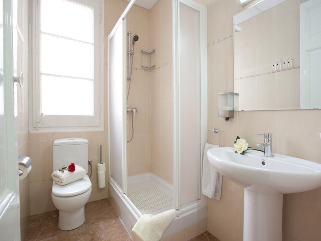 Camera Singola Standard con Bagno in Comune