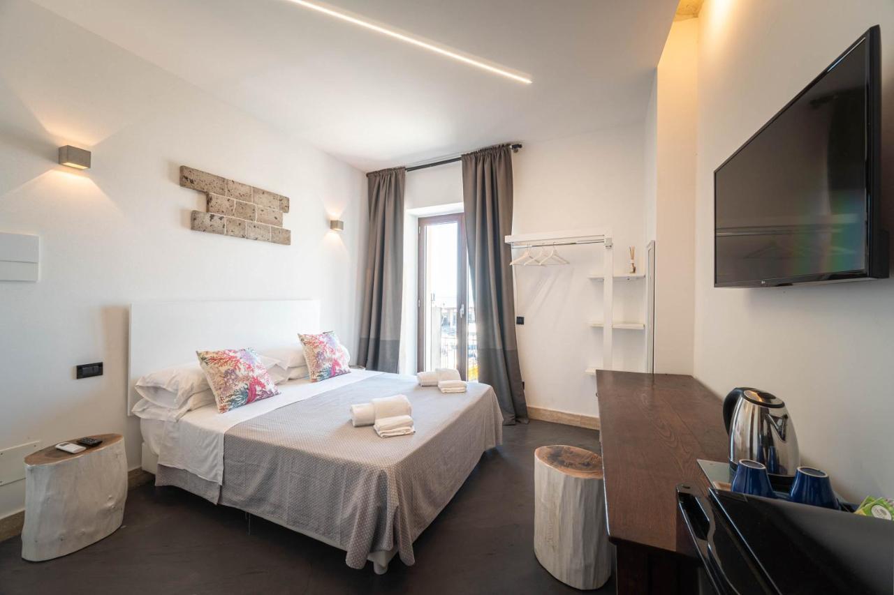 Double Room with Balcony and Sea View