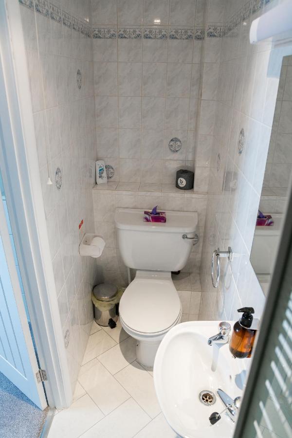 Double Room Private Bathroom,1111610217:JPEG