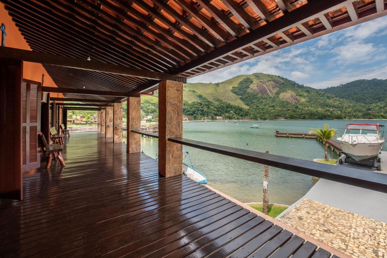 Deluxe Suite with Sea View