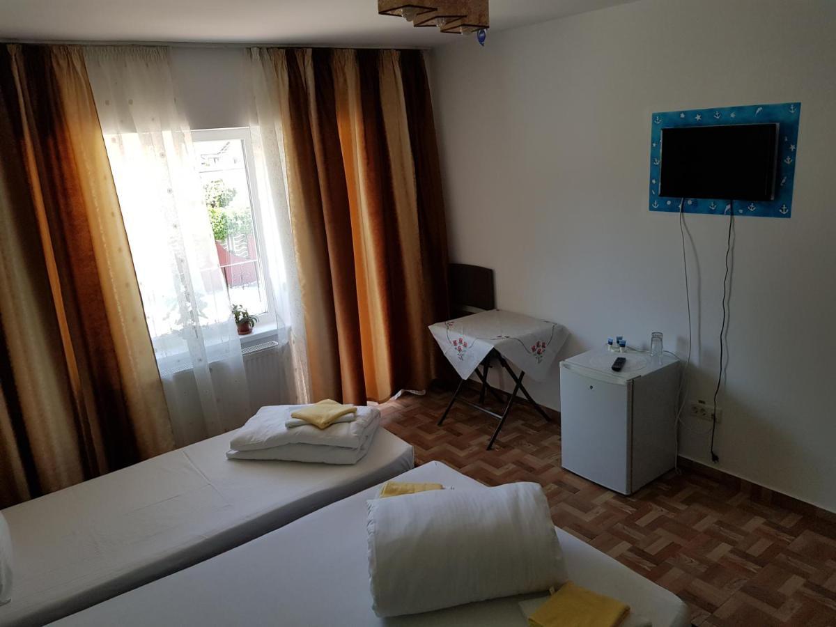 Dreibettzimmer mit Balkon