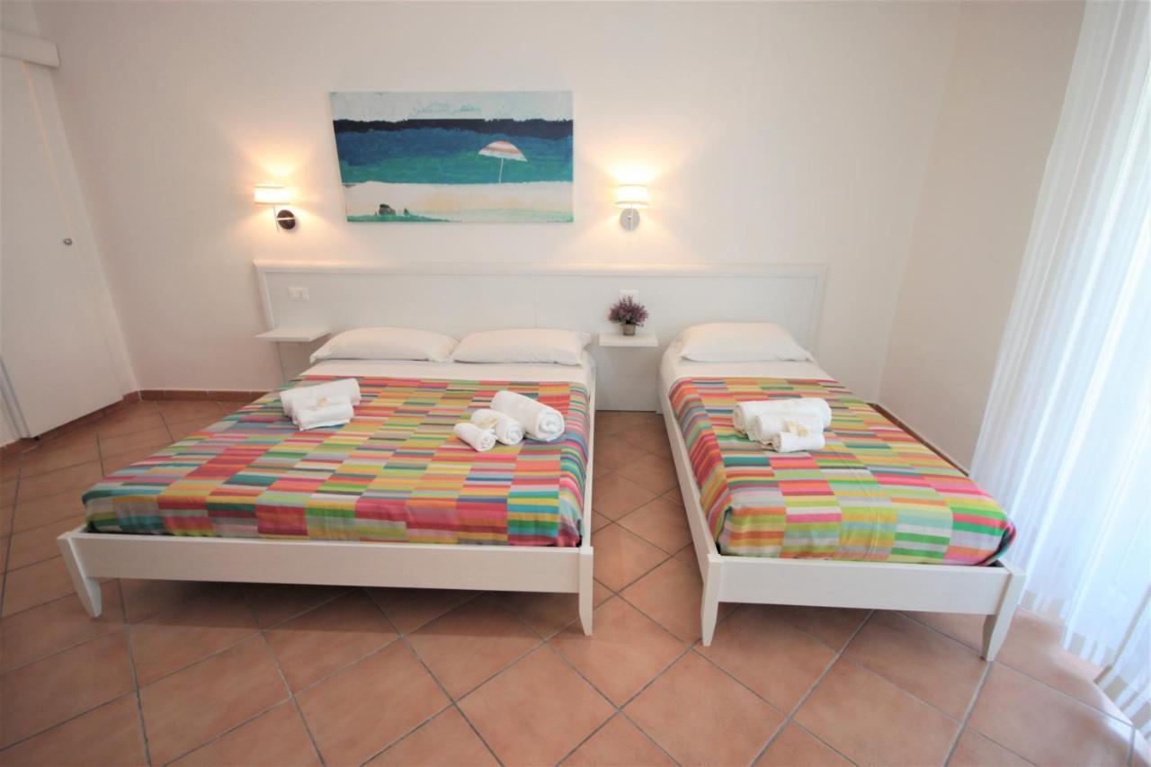 Triple Room,1116042780:JPEG