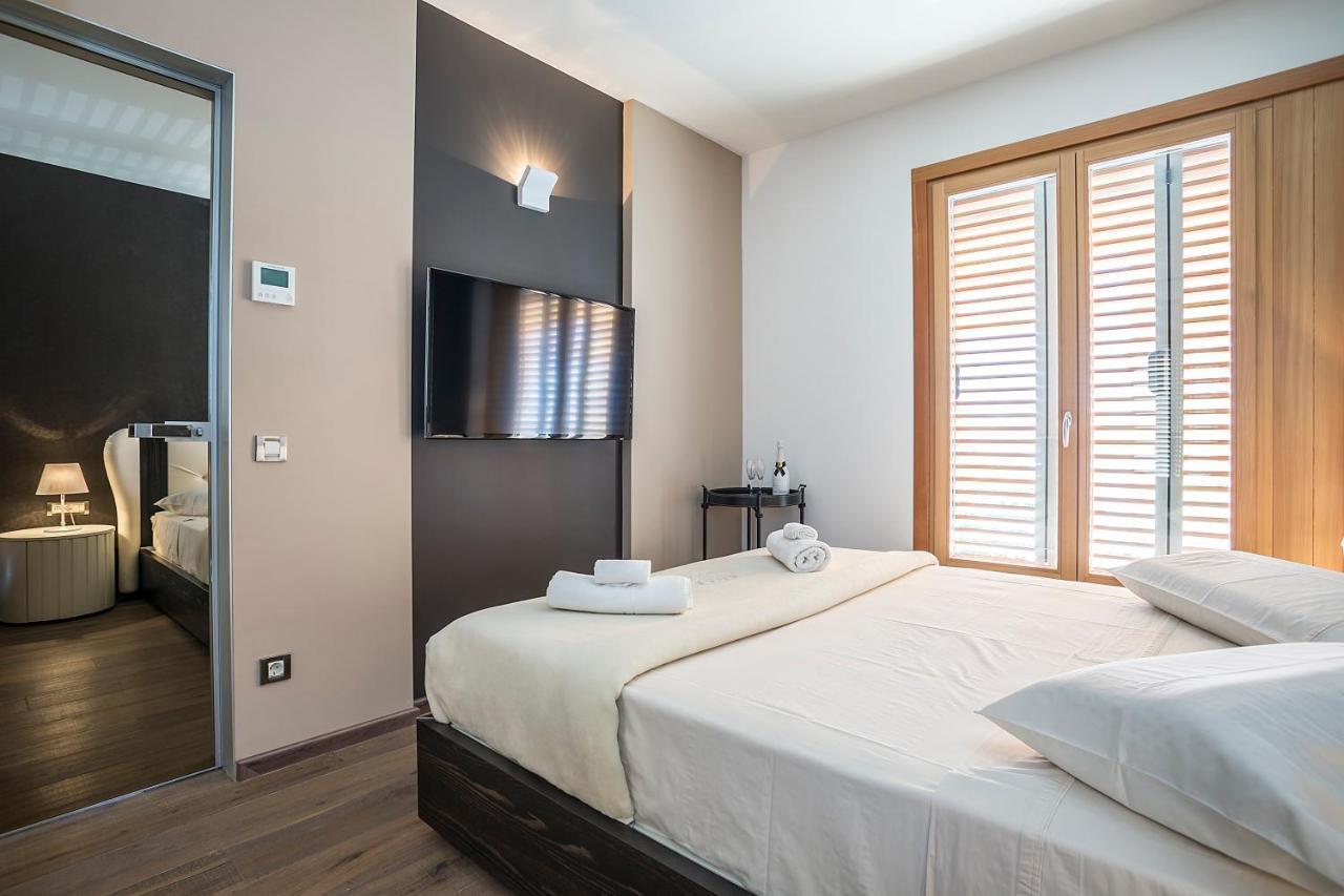 Deluxe Suite with Sea View