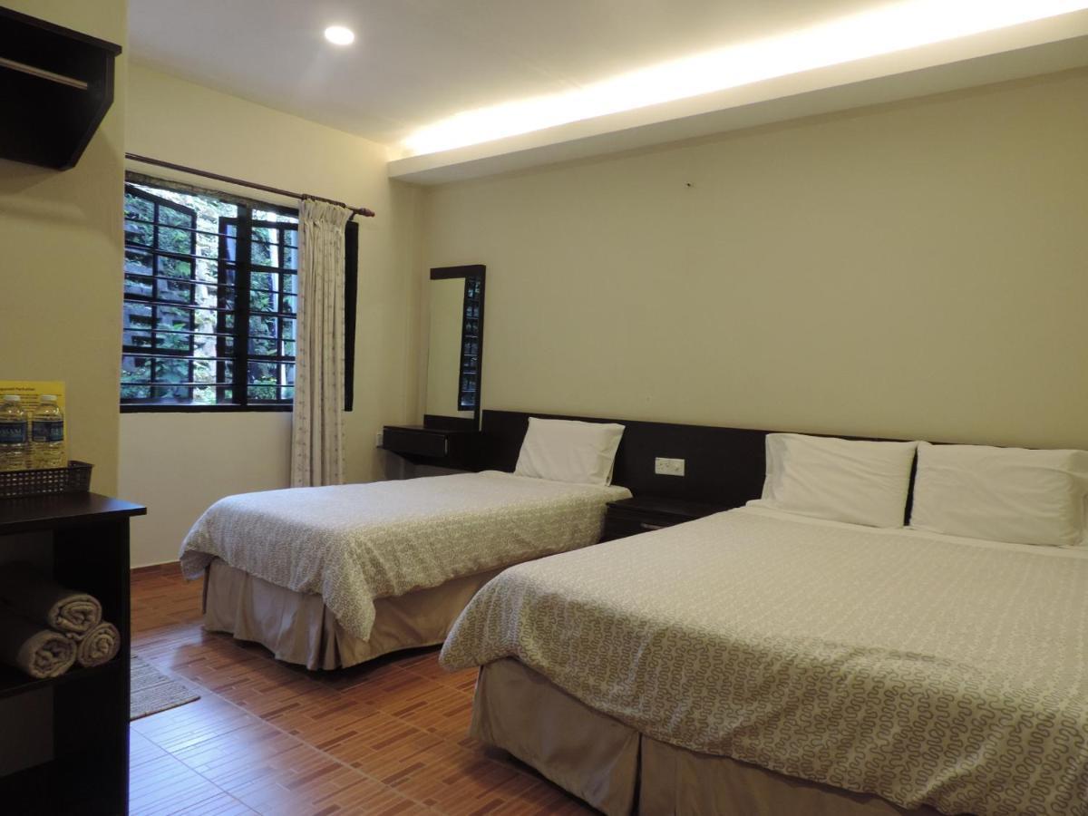 Triple Room with Private Bathroom