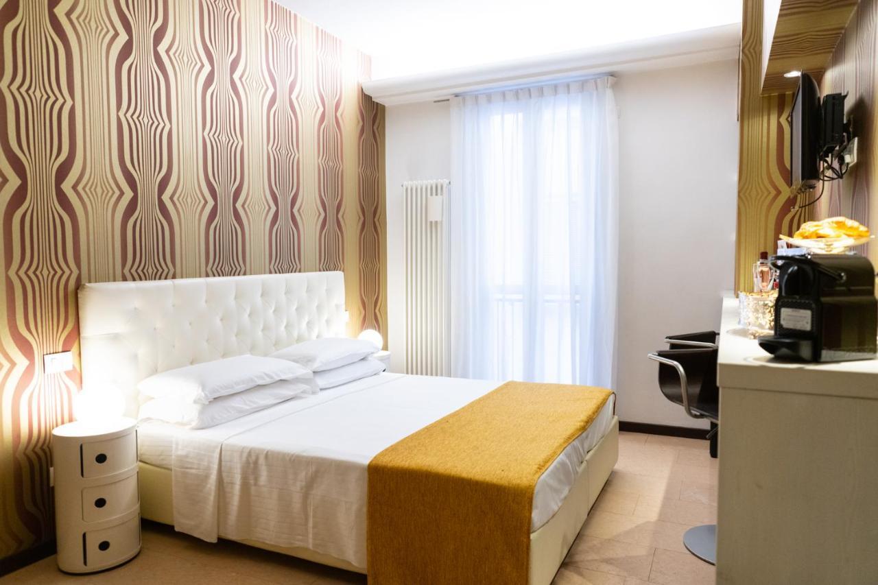 Double or Twin Room,1126877967:JPEG