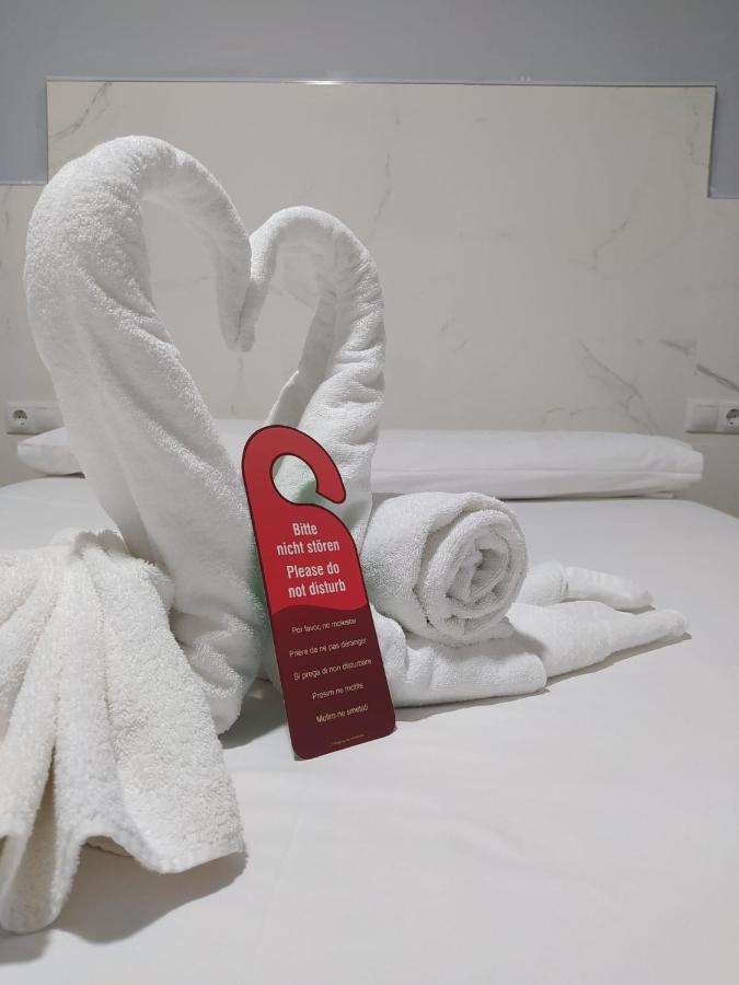 Habitación Doble con vistas a la piscina