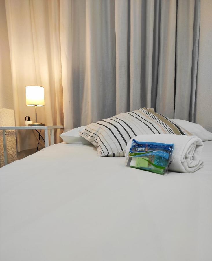 Single Room with Shared Bathroom