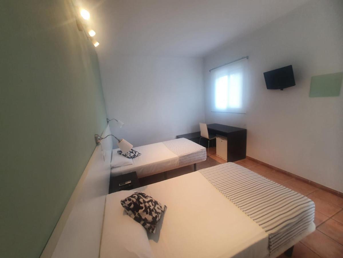 Twin Room,1145324824:JPEG