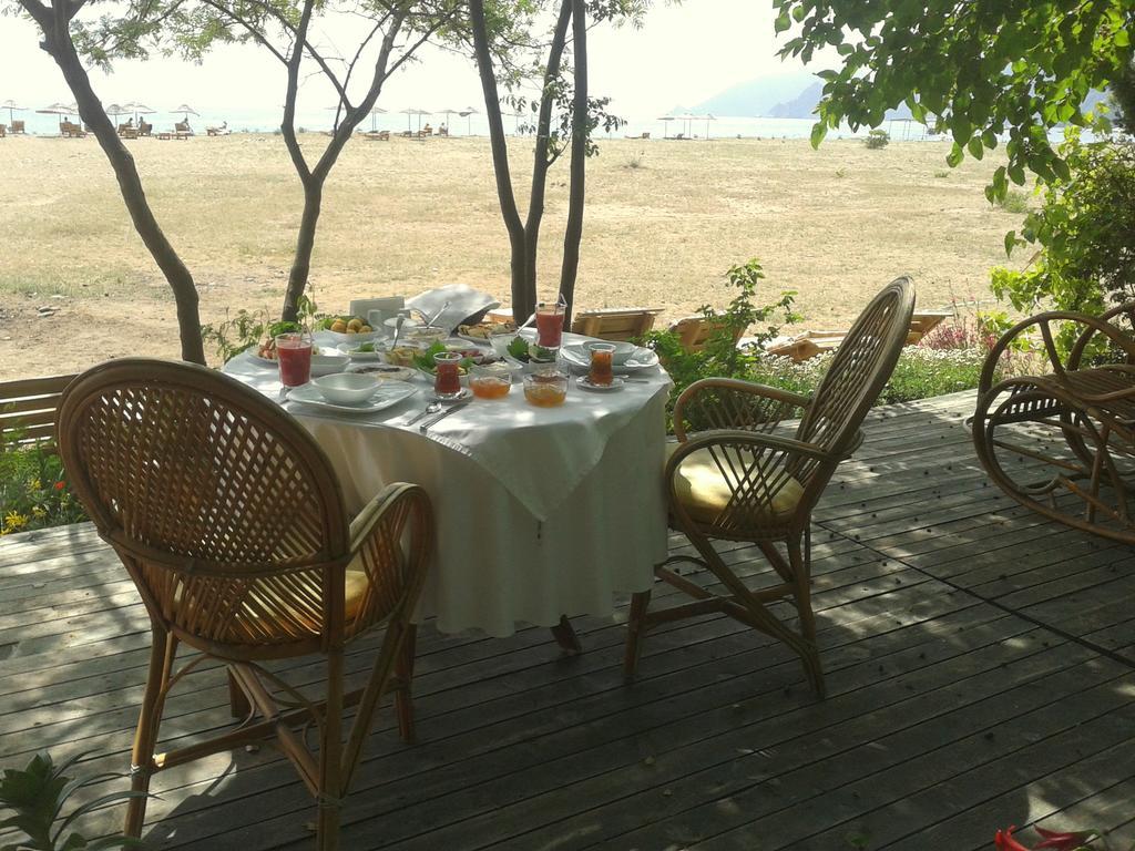 Bungalow - Water Front