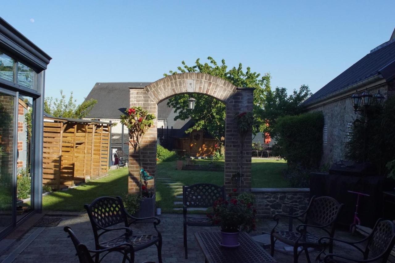Chambre Lit Queen-Size - Vue sur Jardin