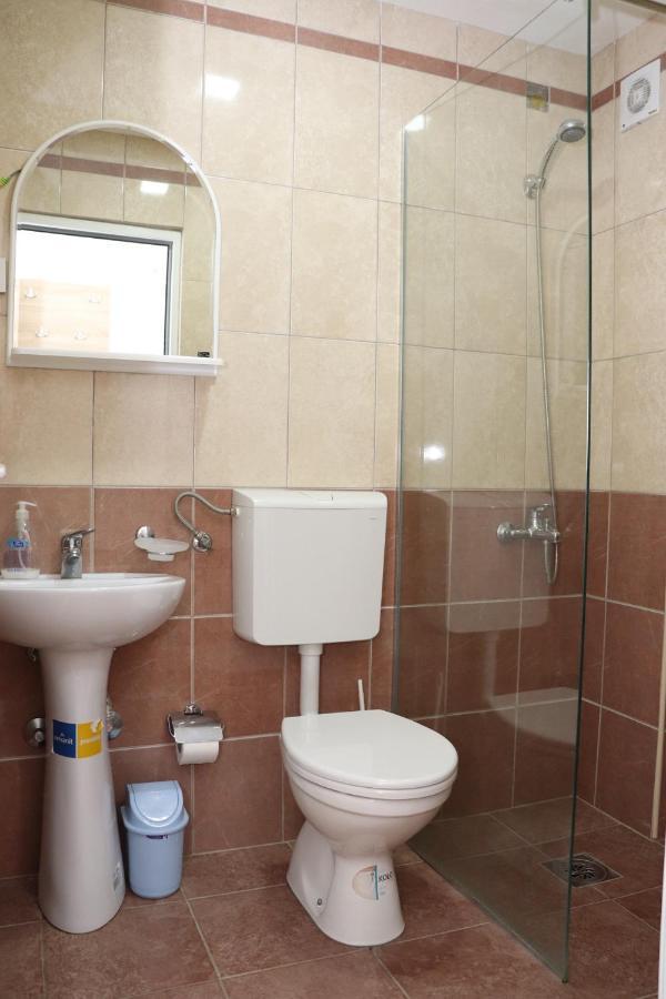 Chambre Double - Vue sur Piscine