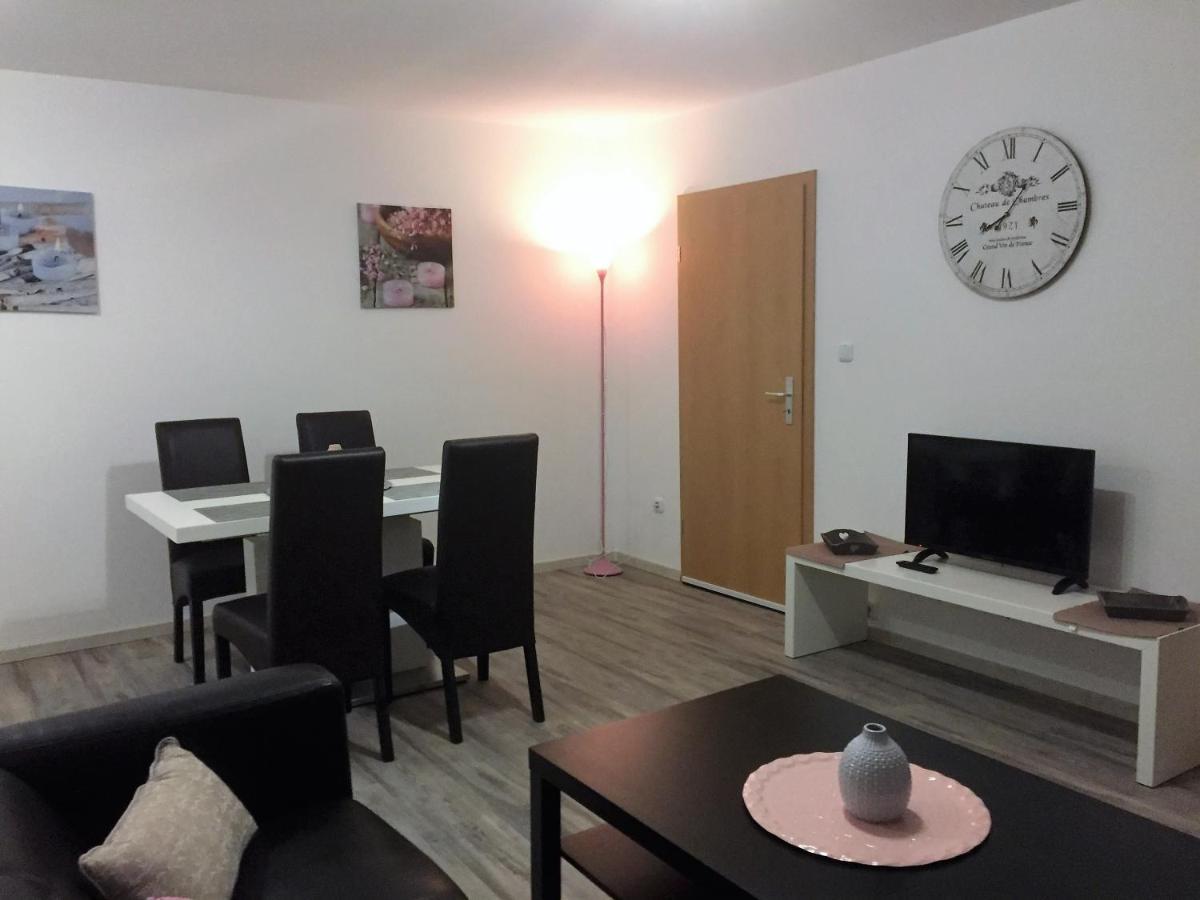 Apartment mit Dusche