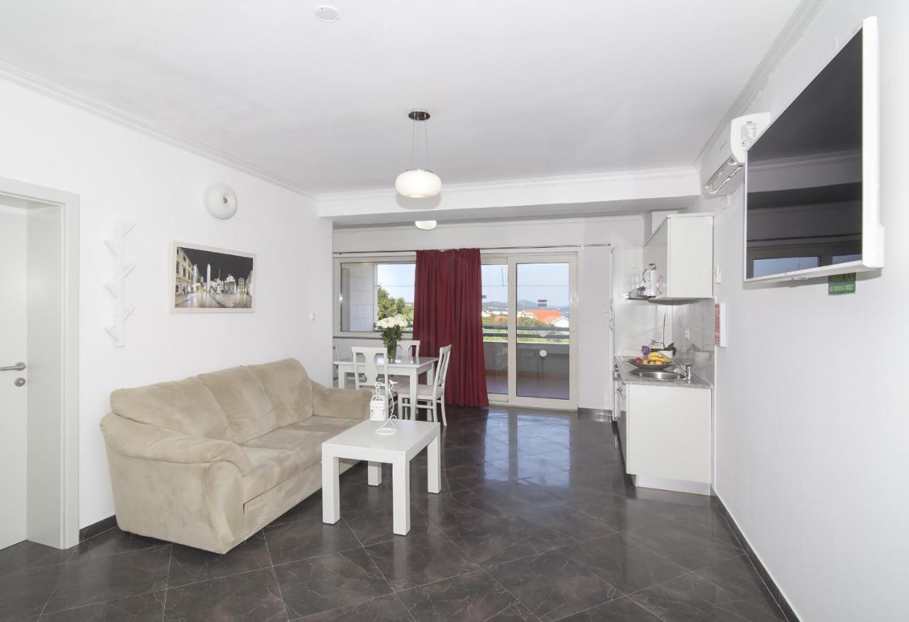 Superior Two-Bedroom Apartment Terrace Sea View,1160710140:JPEG