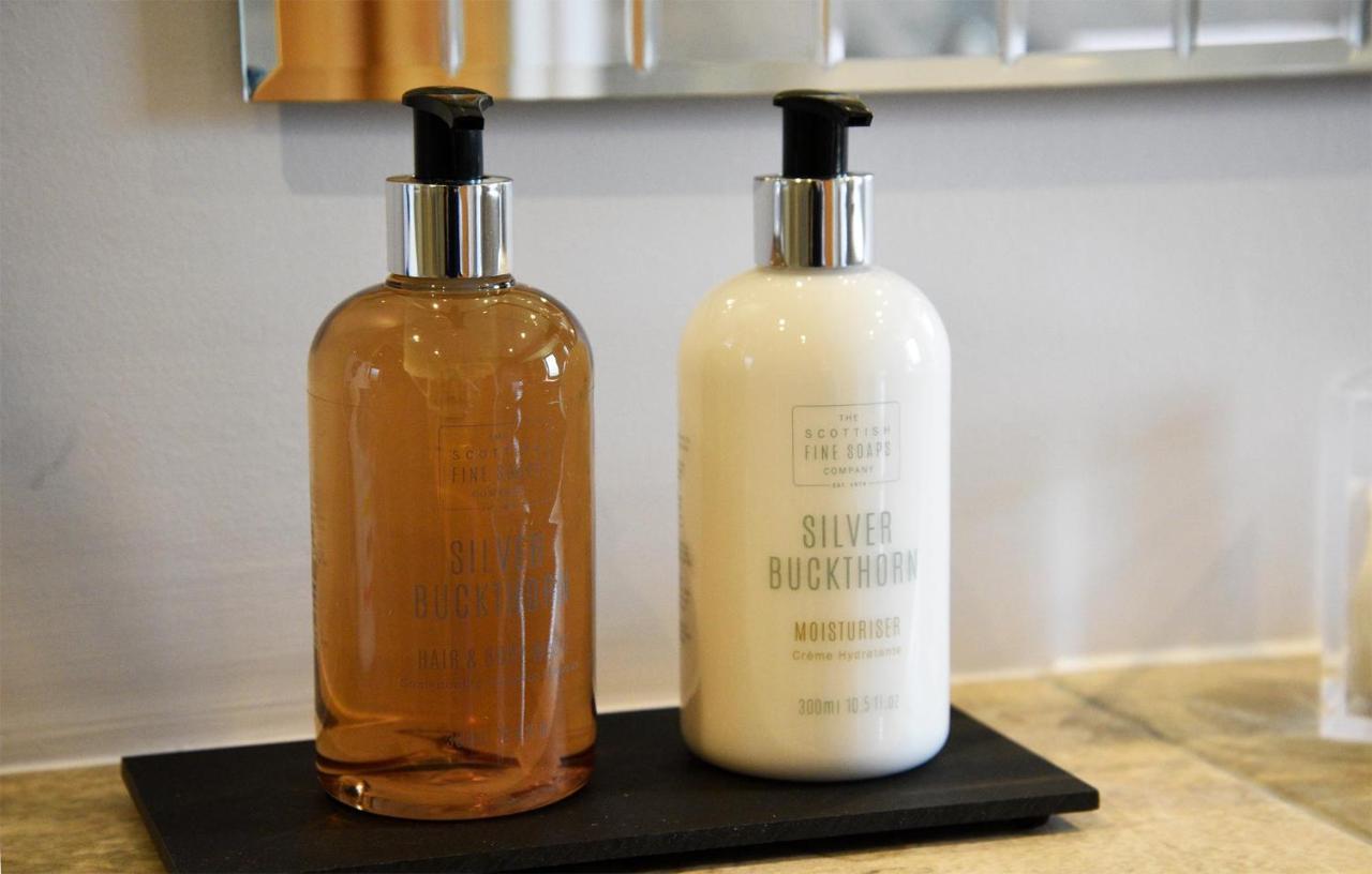 Double Room,1739623238:JPEG