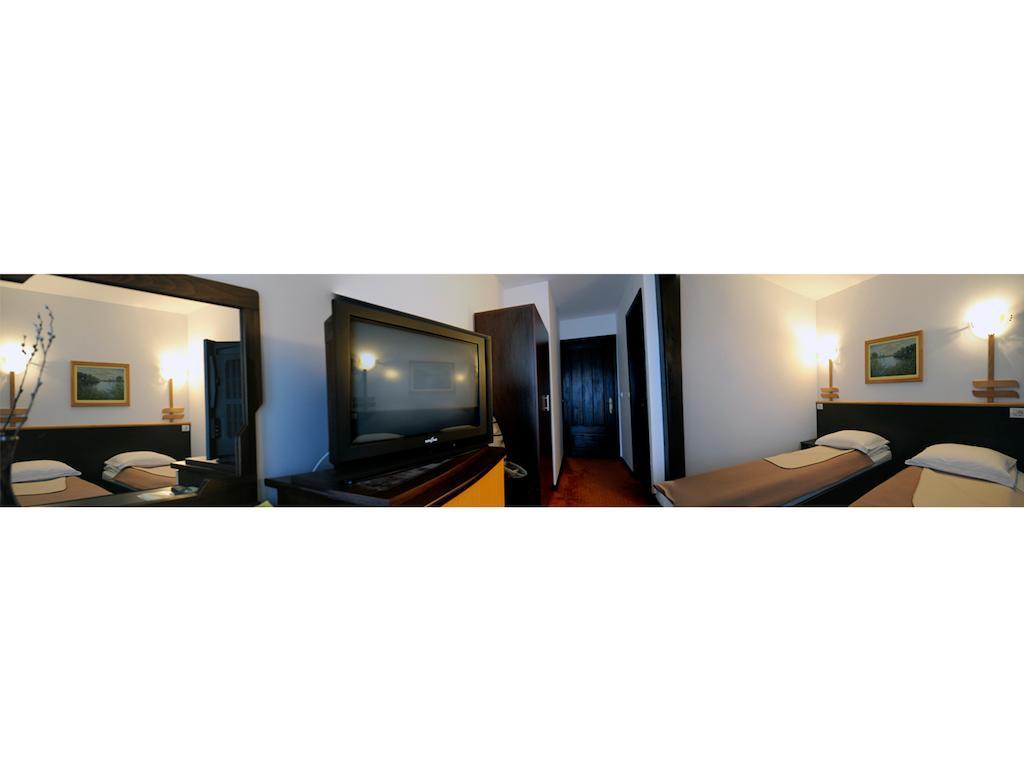 Double or Twin Room,116429297:JPEG