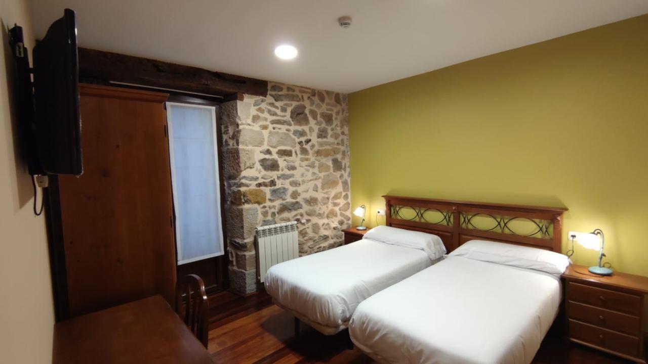 Twin Room,1168428517:JPEG