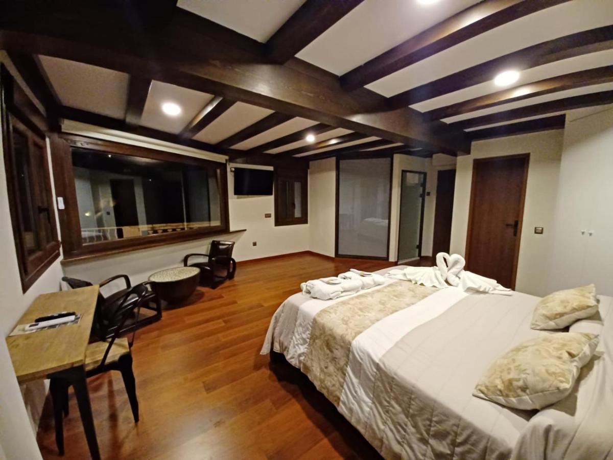 Junior Suite with Pool View