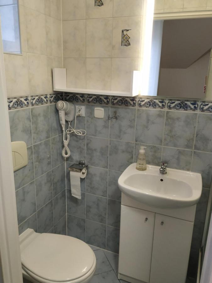 Double Room Private Bathroom