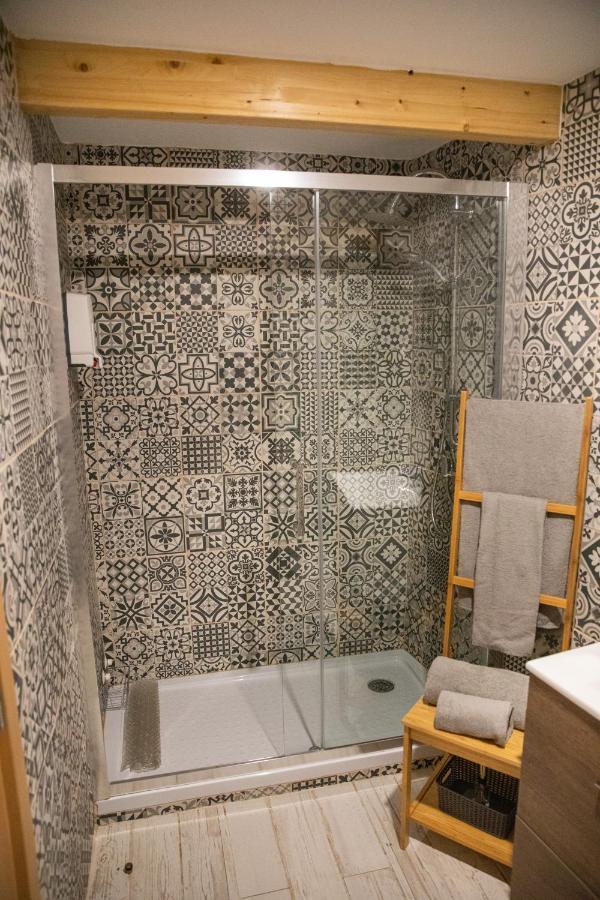 Family Room Private Bathroom