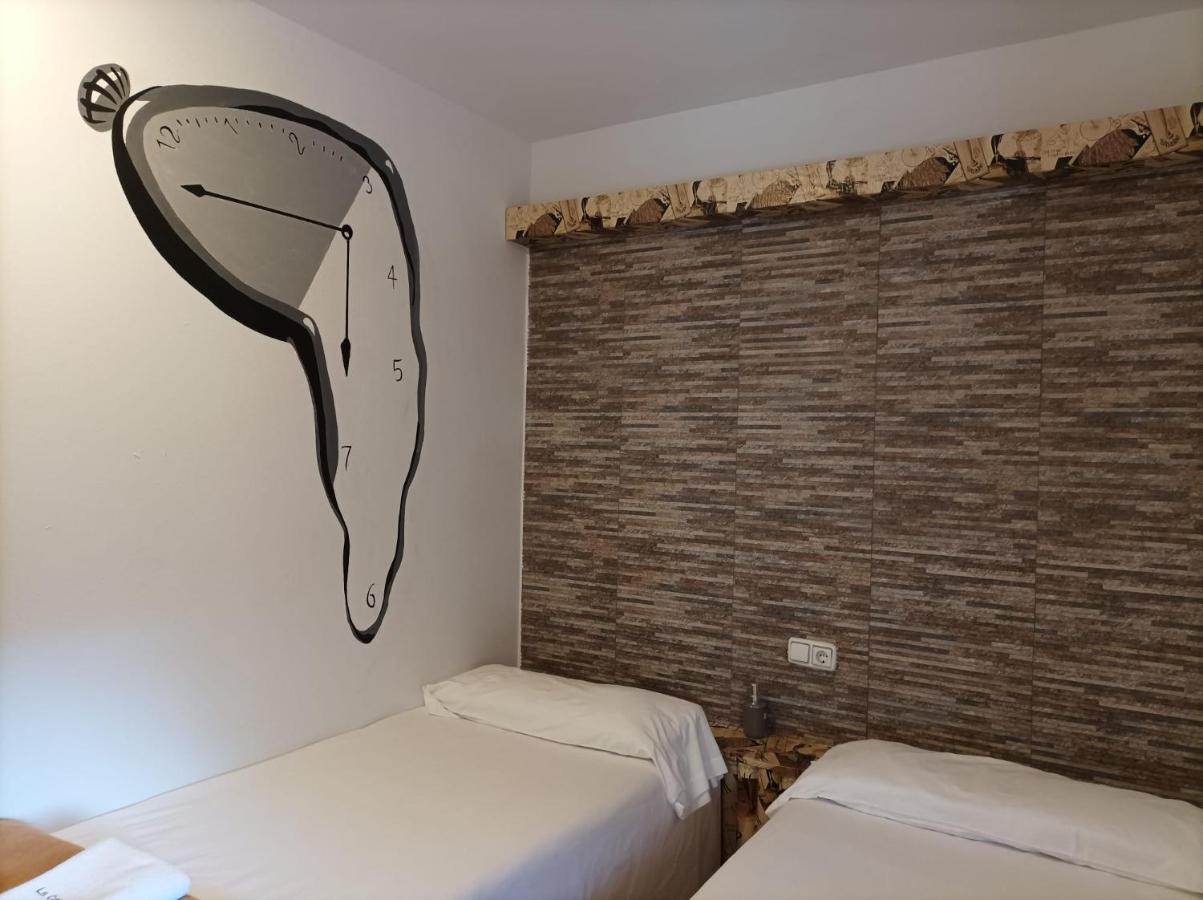 Twin Room Private Bathroom