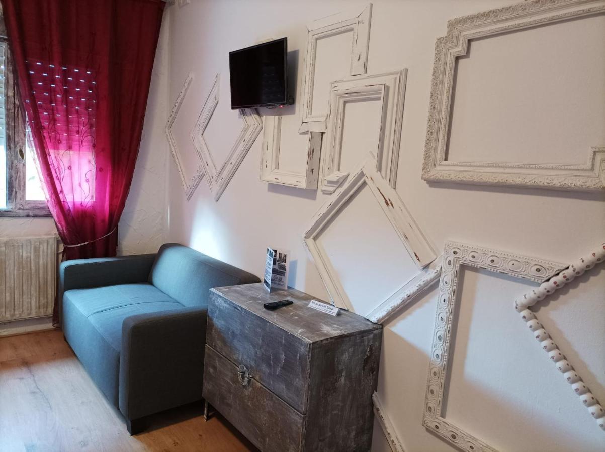Twin Room Private Bathroom