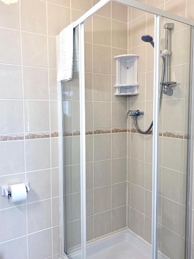 Small Double Room,1182233857:JPEG