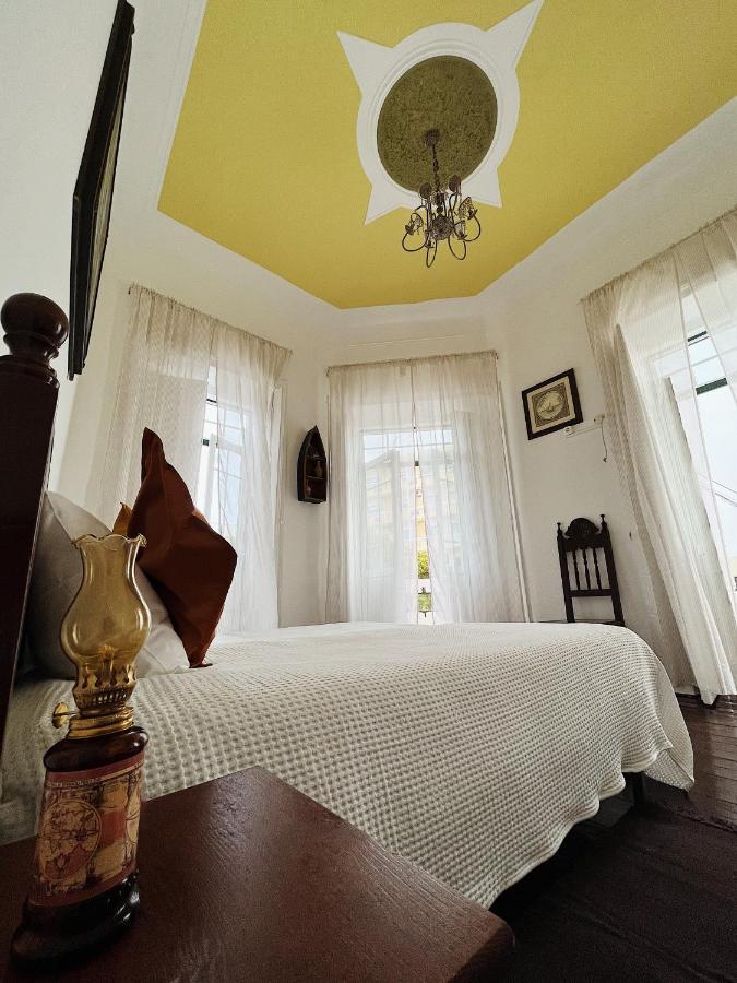 Quarto Duplo com Casa de Banho Partilhada