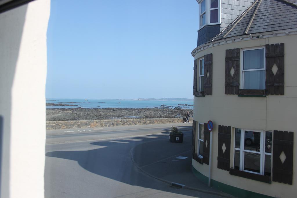 Double Room with View
